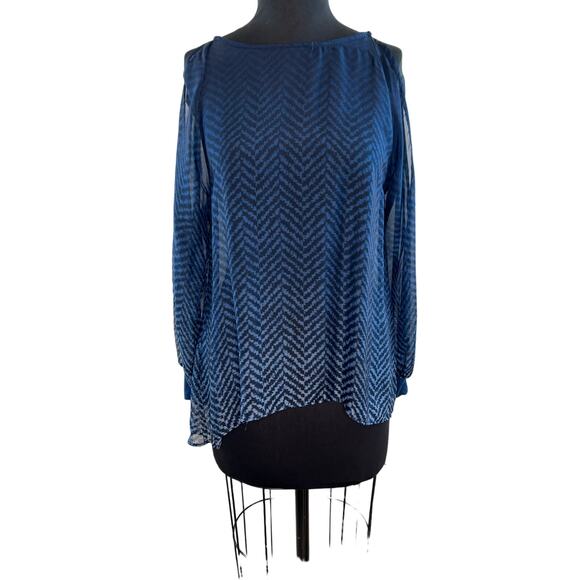 Young Fabulous & Broke Tops - YFB Young Fabulous Broke Blue Black Herringbone Chiffon Slit Sleeve Top S Small